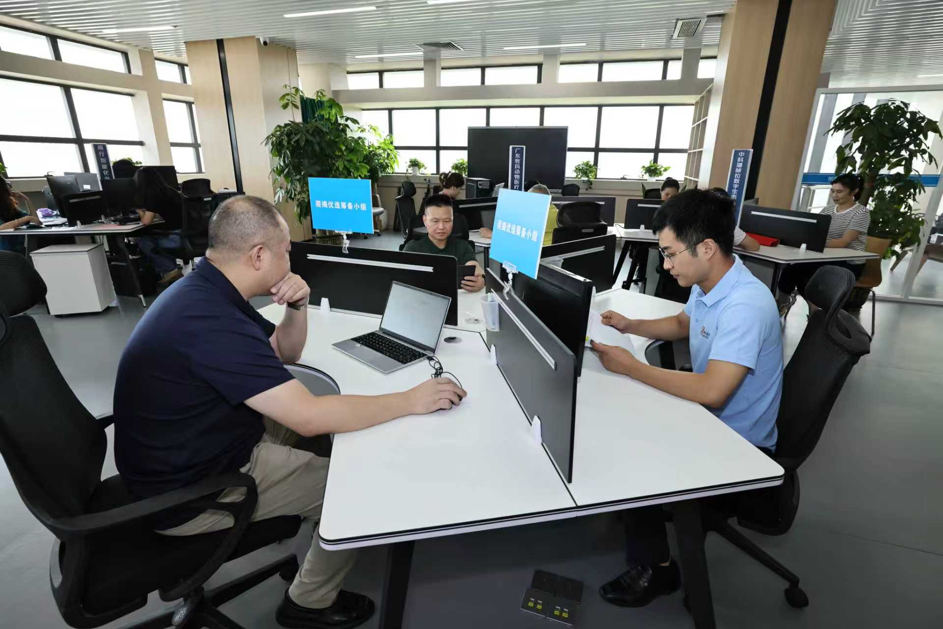 进驻“东莞·揭阳产业协同创新中心”的企业。受访者供图
