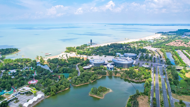 宿迁骆马湖畔绿意盎然。陈少帅摄